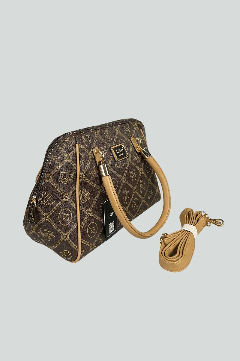 Καφέ τσάντα ώμου με μπεζ λεπτομέρειες και αποσπώμενο λουράκι