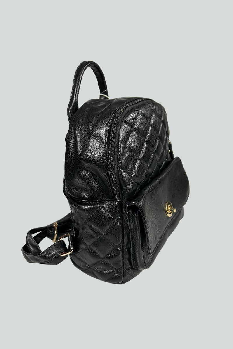 Backpack μαύρο δερματίνης με ρυθμιζόμενα λουράκια πλάτης
