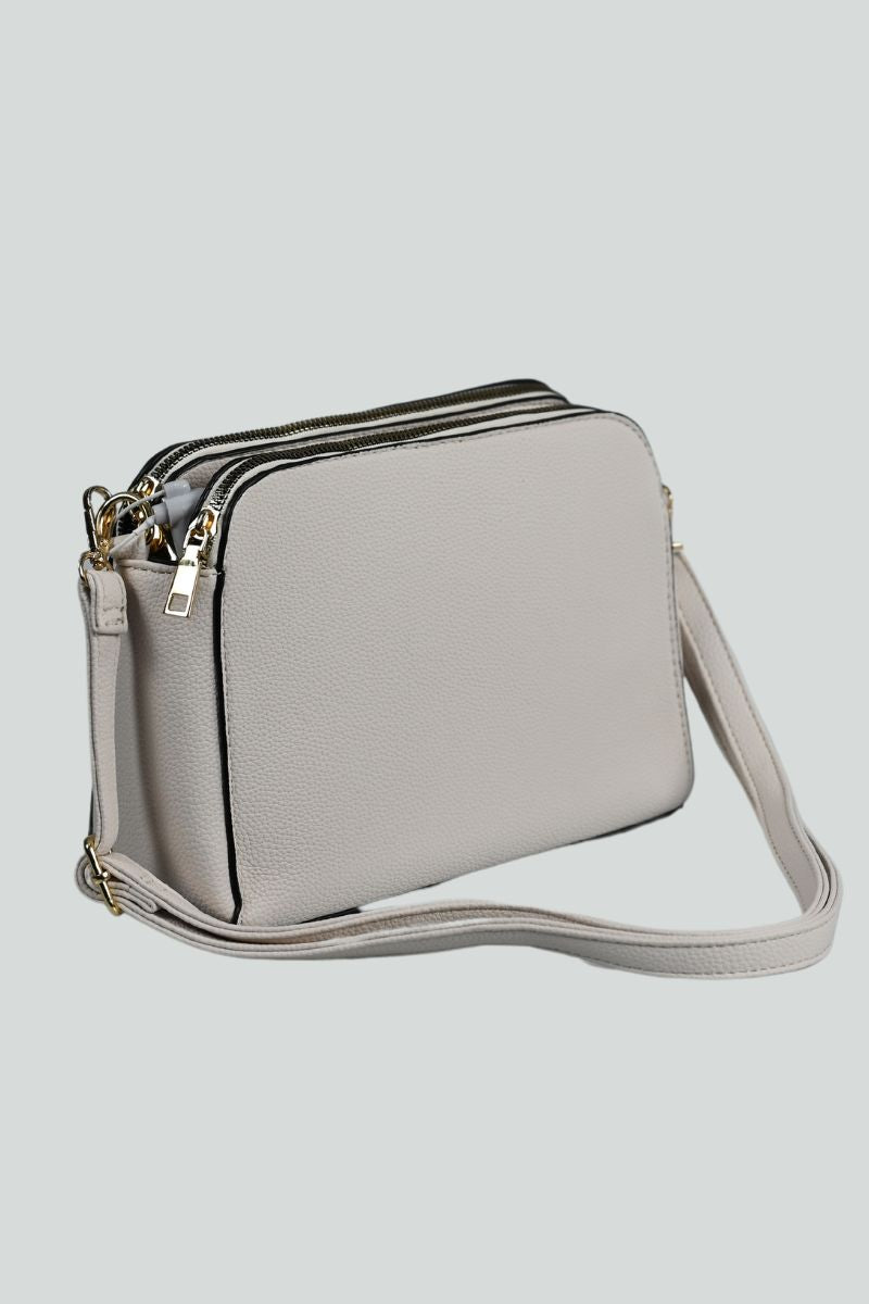 Μπεζ τσάντα με αποσμώνενο ρυθμιζόμενο λουράκι ώμου